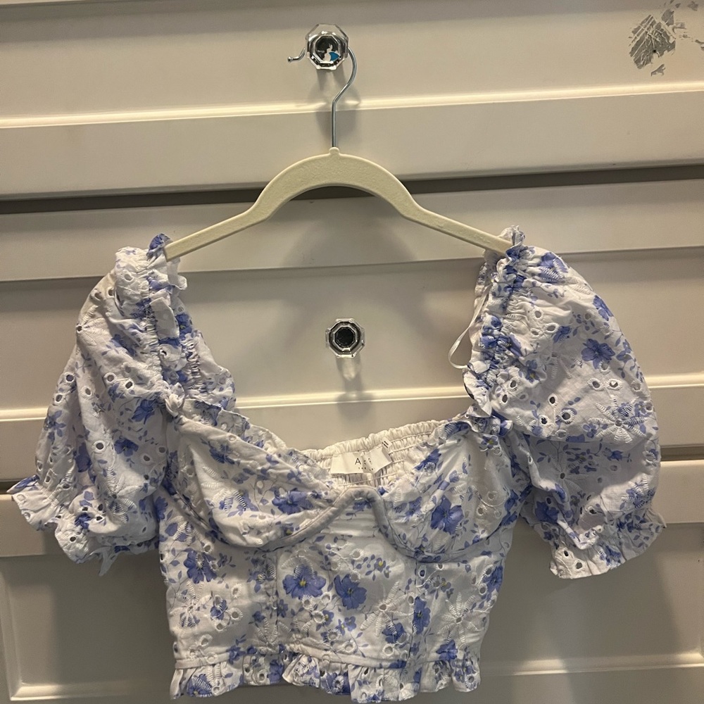 ASTR THE LABEL floral balloon sleeve top